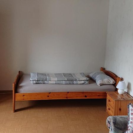Ferienwohnung Linde - Marburg Biedenkopf Mit 5 Zimmer Und Balkon Frechenhausen Luaran gambar